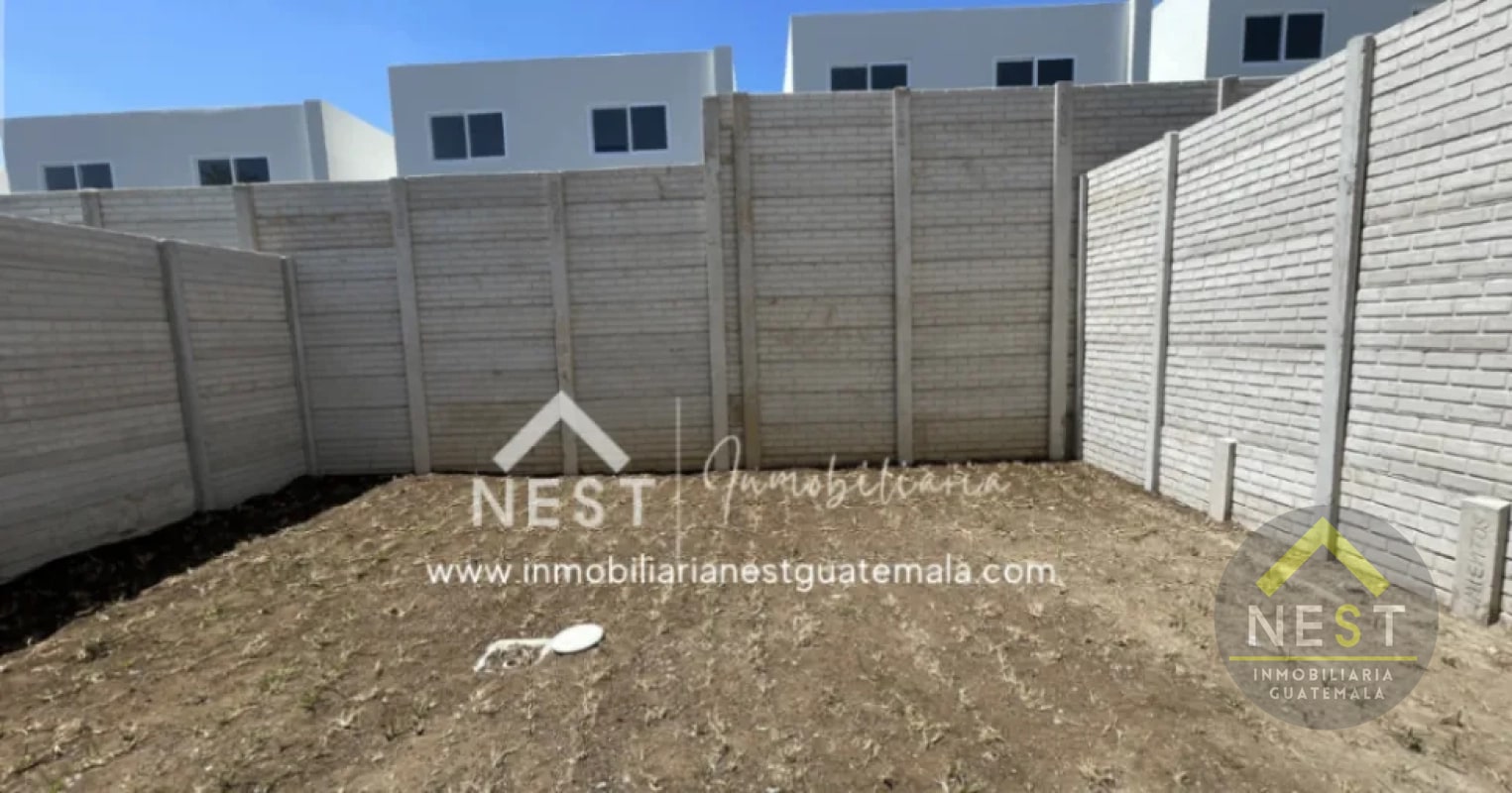 Casa nueva en renta con jardín | Bosques de Santa Elena - Km 26.5 CAES - 15