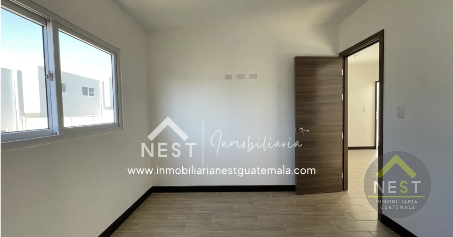 Casa nueva en renta con jardín | Bosques de Santa Elena - Km 26.5 CAES - 11