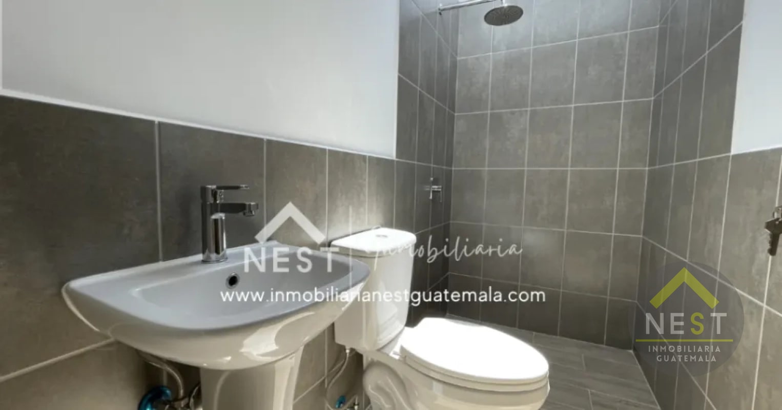 Casa nueva en renta con jardín | Bosques de Santa Elena - Km 26.5 CAES - 9
