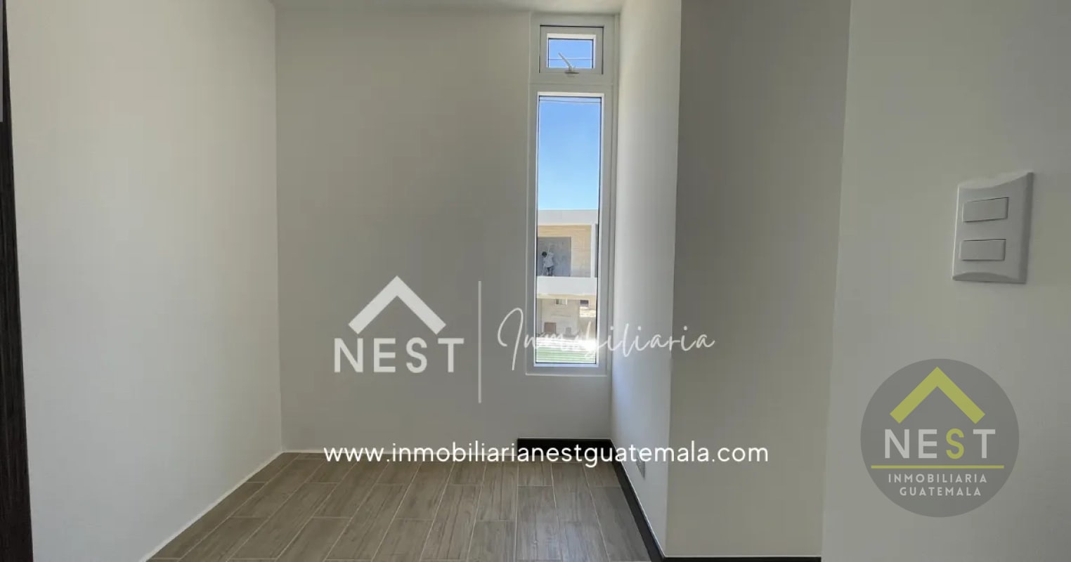 Casa nueva en renta con jardín | Bosques de Santa Elena - Km 26.5 CAES - 8