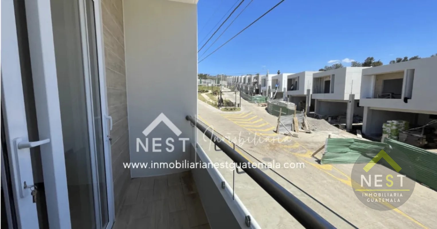 Casa nueva en renta con jardín | Bosques de Santa Elena - Km 26.5 CAES - 6