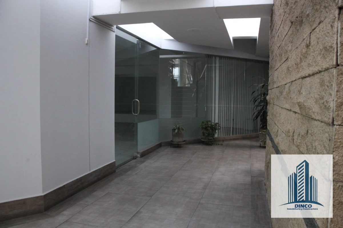 Alquilo Local en Edificio Murano Z.10 - 2