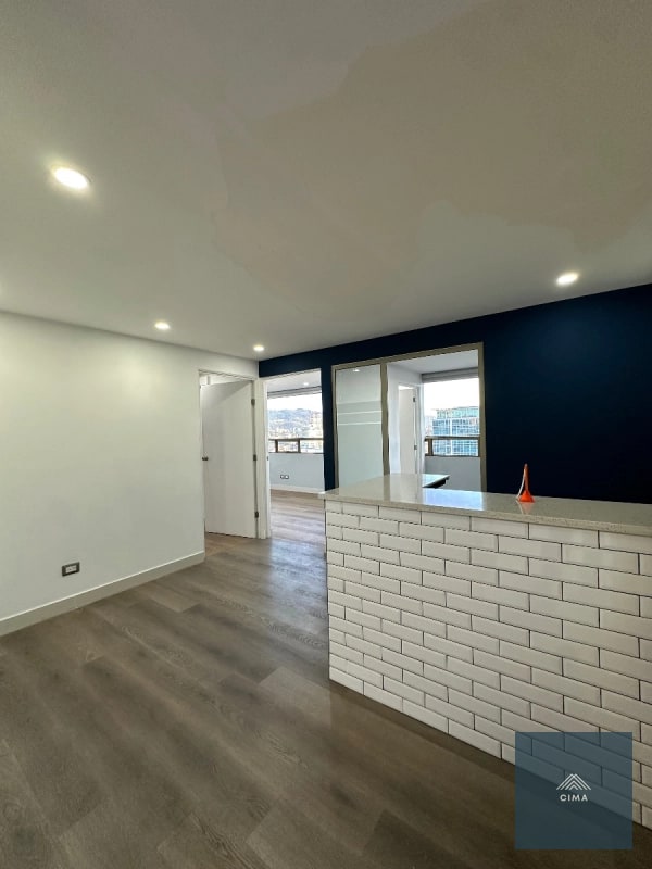Clínica en Venta en Zona 10 | 70 m² | Edificio Santa Clara | US$90,000 - 9
