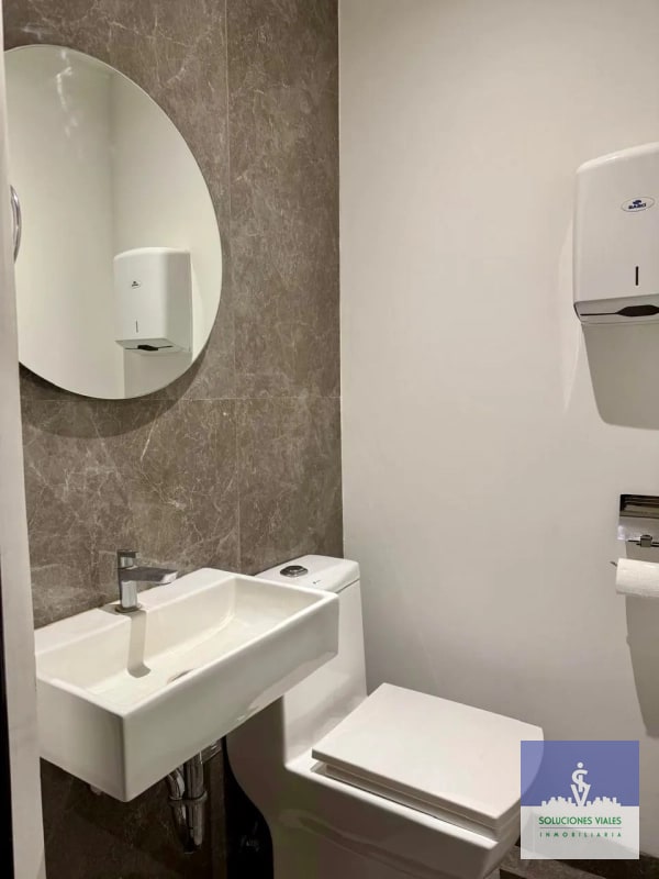 EDIFICIO RENOVATI, CLINICA EN ALQUILER, ZONA 10 — Clínica en Alquiler en Renovati, Zona 10, Guatemala, Ciudad — foto 3 de 7