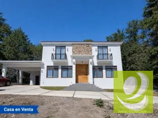 Casa en Venta en Hacienda Nueva Country Club San José Pinula — Casa en Venta en Hacienda Nueva, San José Pinula, Guatemala, Ciudad — miniatura 1 de 11
