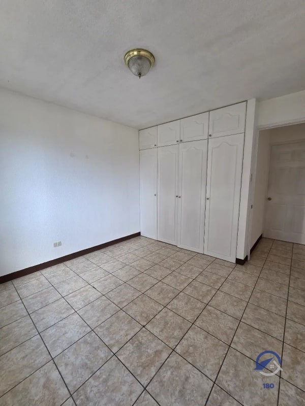 Amplio apartamento en renta en Balcones de Las Charcas, zona 11 - 8