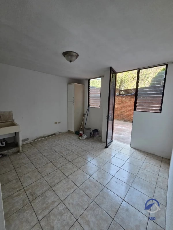 Amplio apartamento en renta en Balcones de Las Charcas, zona 11 - 3