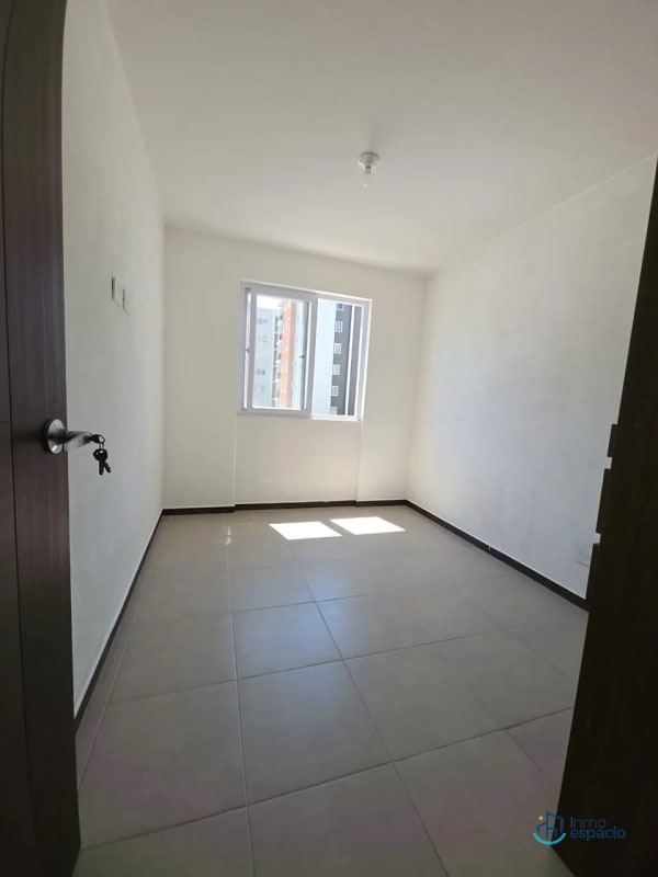 Apartamento en Venta – Parque San Ángel, Zona 2 - 15