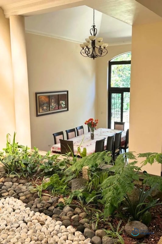 Casa en Venta – Condominio El Encinal, Mixco - 14