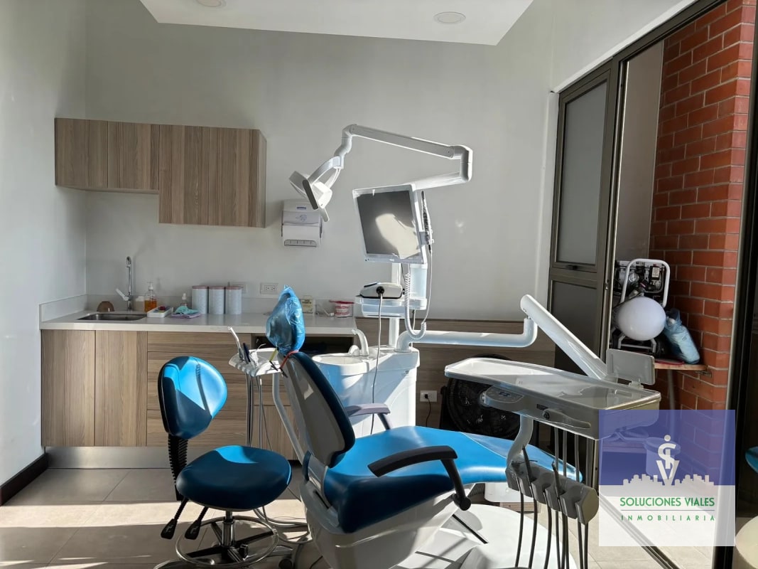 CLINICA EQUIPADA PARA DENTISTA EN ALQUILER, zona 9 — Clínica en Alquiler en HUB Reforma, Zona 9, Guatemala, Ciudad — foto 1 de 7