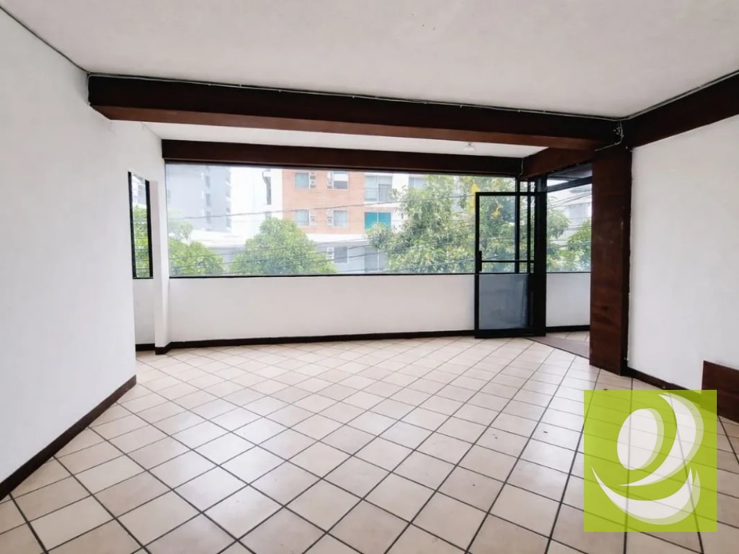 Oficina en Renta en Edificio Ingalsa zona 11 cdad - 8