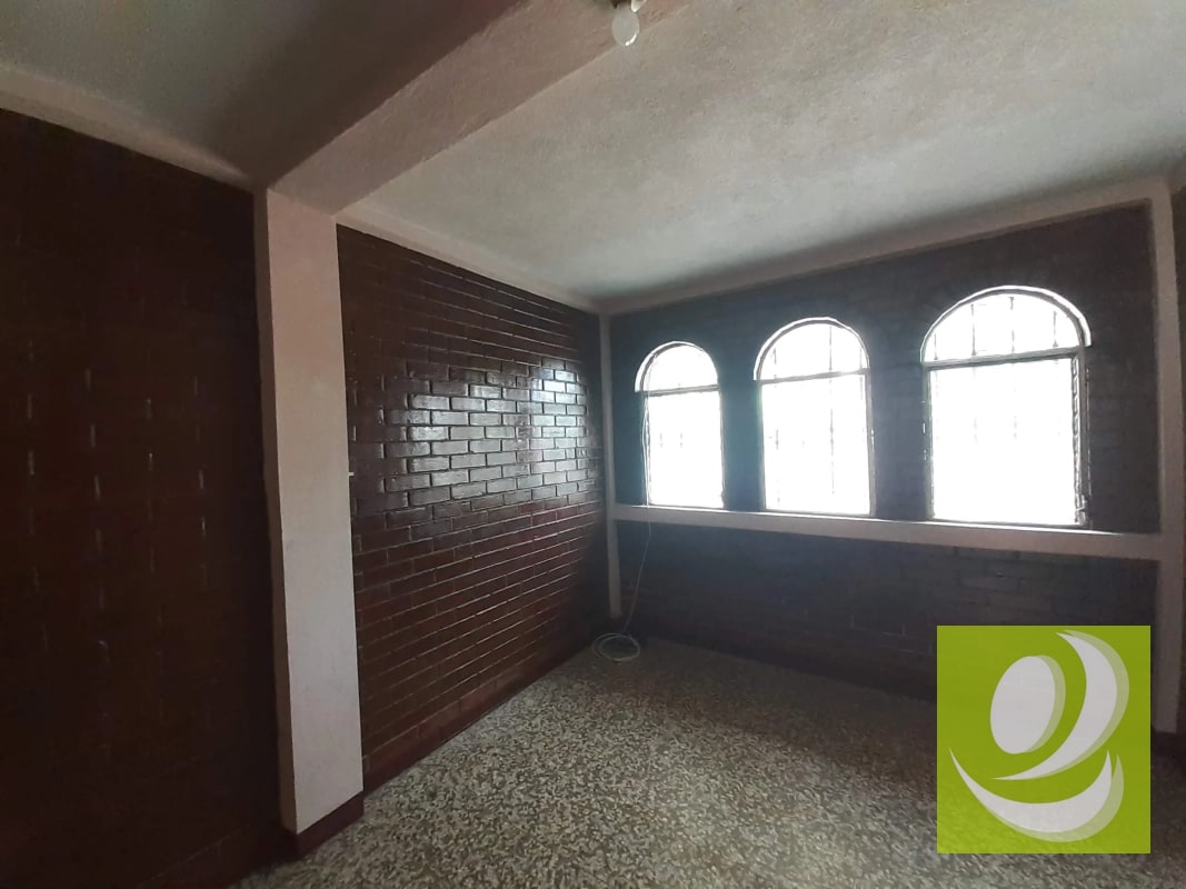 Propiedad En Venta con 4 Apartamentos Zona 3 Mixco - 4