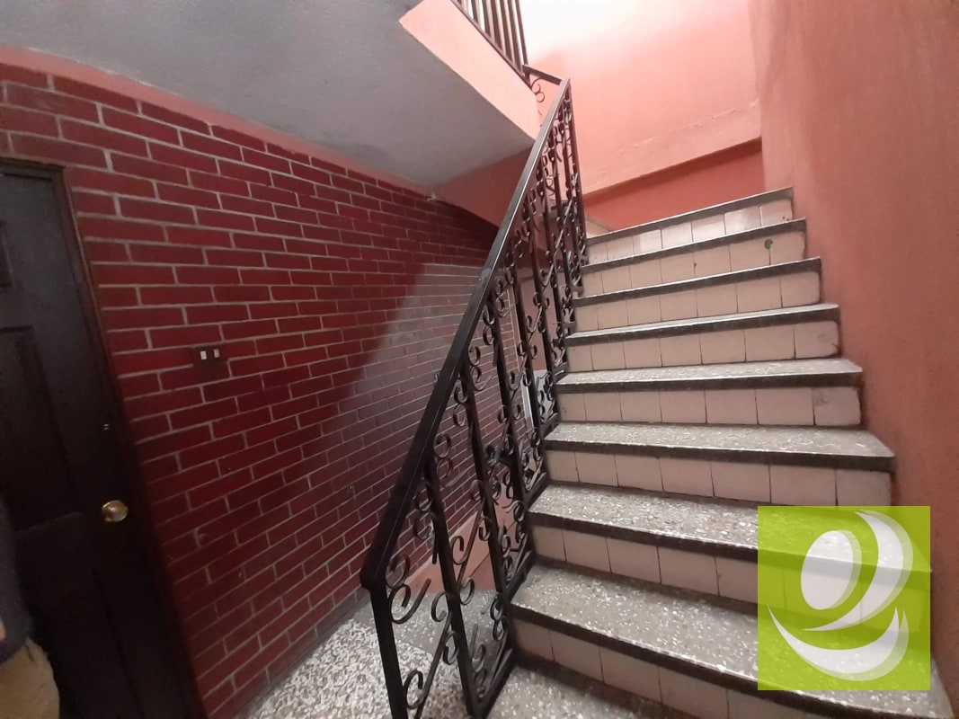 Propiedad En Venta con 4 Apartamentos Zona 3 Mixco - 3