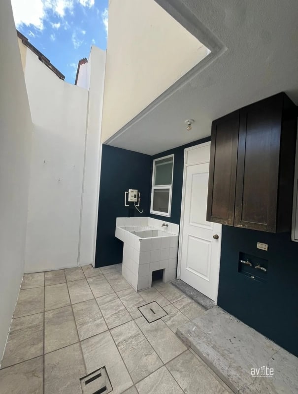 CONDADO NARANJO. Casa tipo Solana en venta, dentro de Alameda Norte $425,000 - 2
