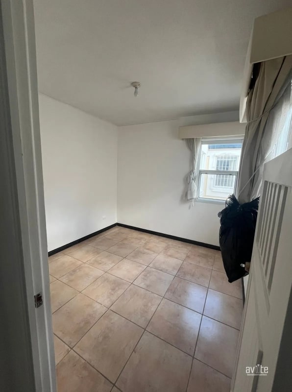 CONDADO NARANJO. Casa tipo Solana en venta, dentro de Alameda Norte $425,000 - 7