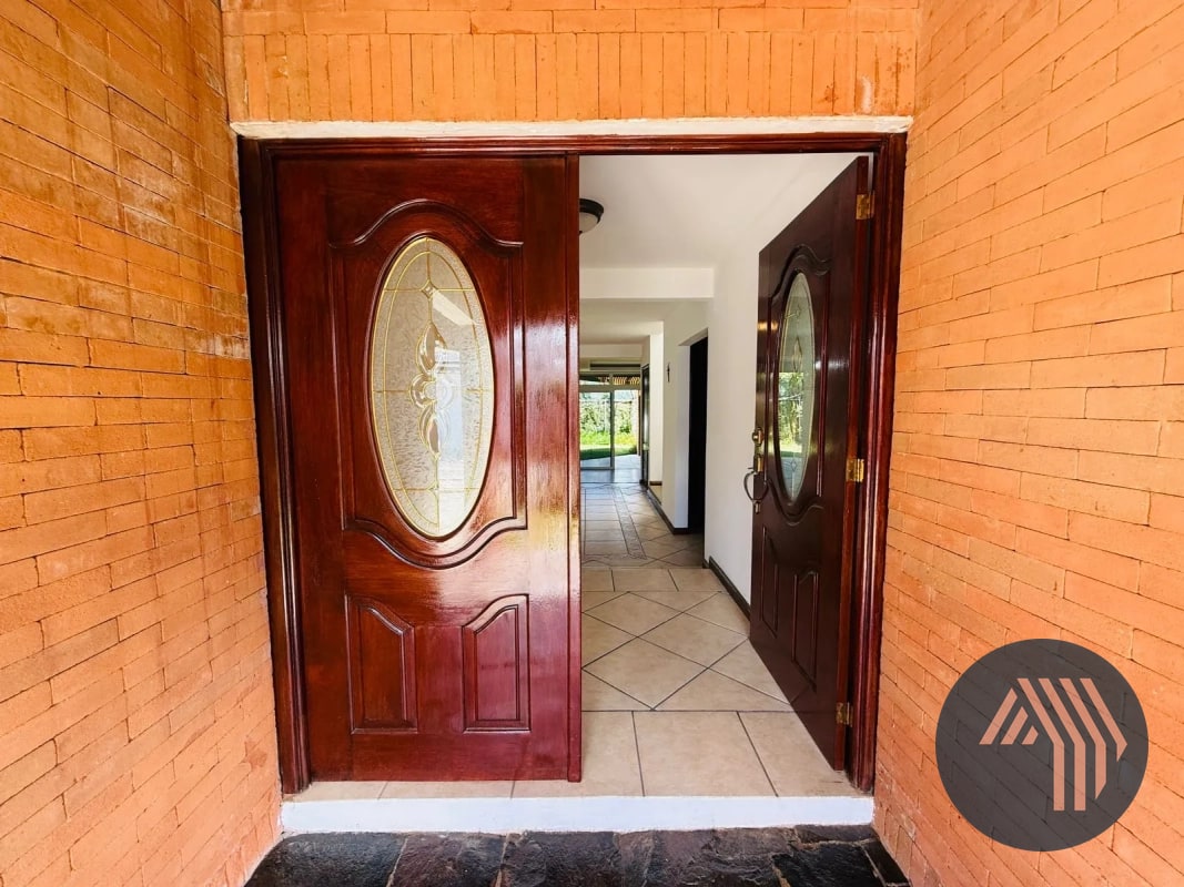VENTA DE HERMOSA CASA - SAN ANTONIO, KM 16.5 CES - 1