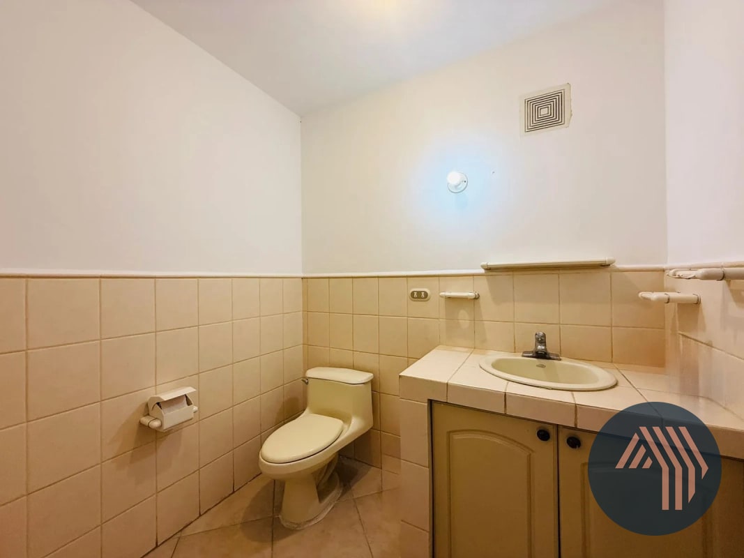 VENTA DE HERMOSA CASA - SAN ANTONIO, KM 16.5 CES - 4