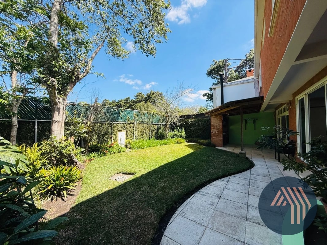 VENTA DE HERMOSA CASA - SAN ANTONIO, KM 16.5 CES - 10