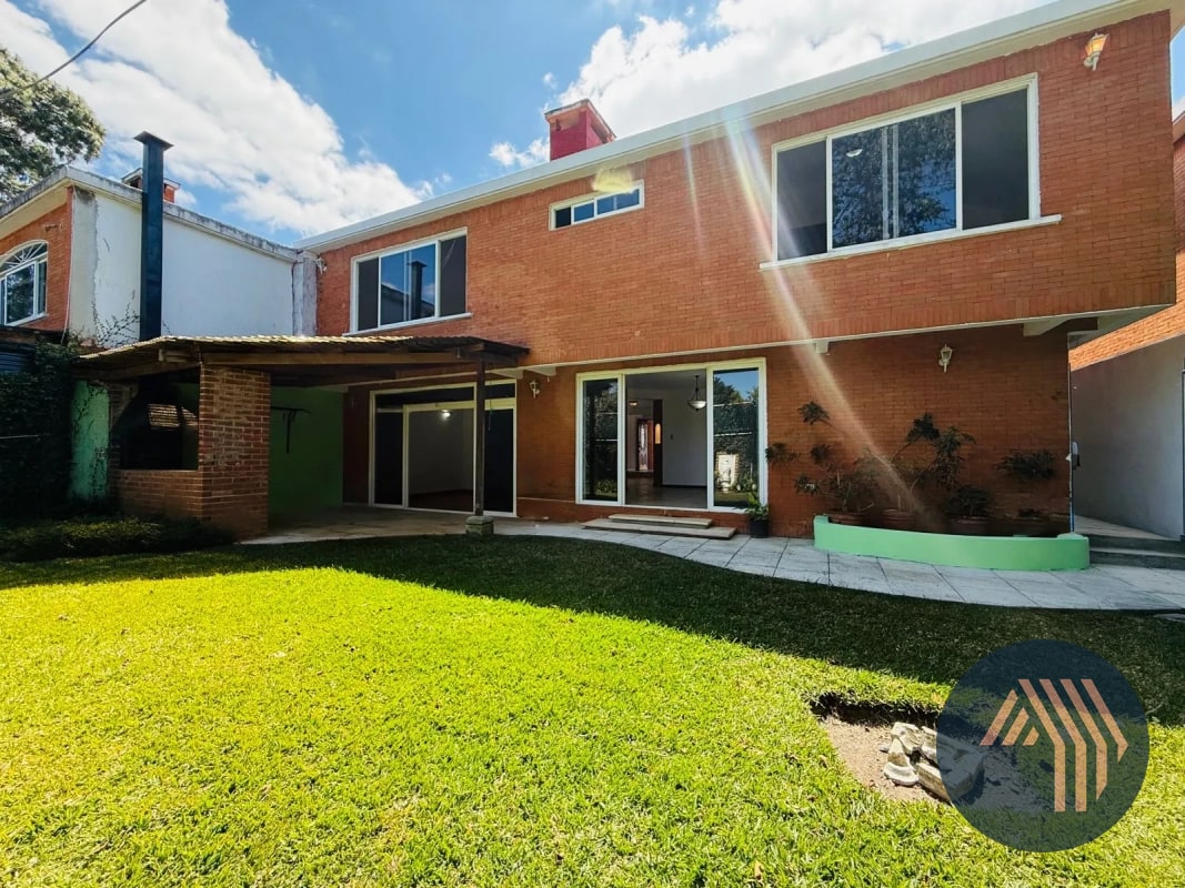 VENTA DE HERMOSA CASA - SAN ANTONIO, KM 16.5 CES - 11