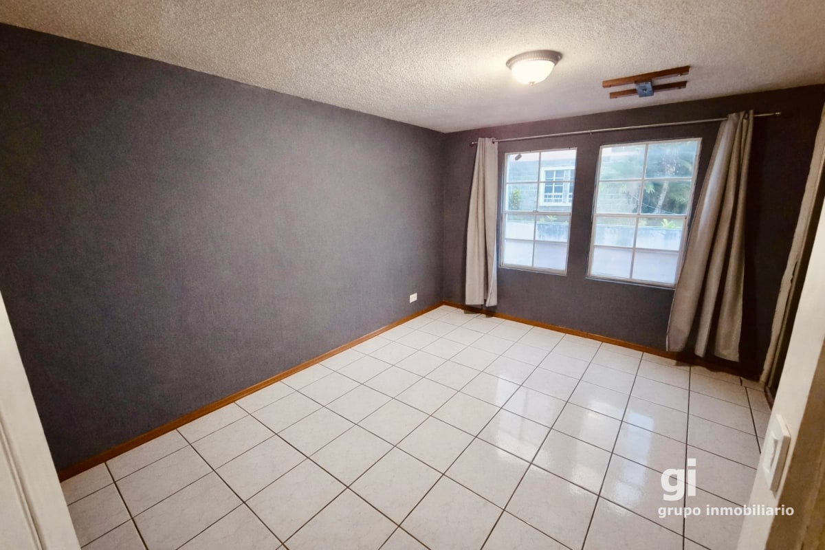 Lindo Townhouse Remodelado en Zona 13 - 2