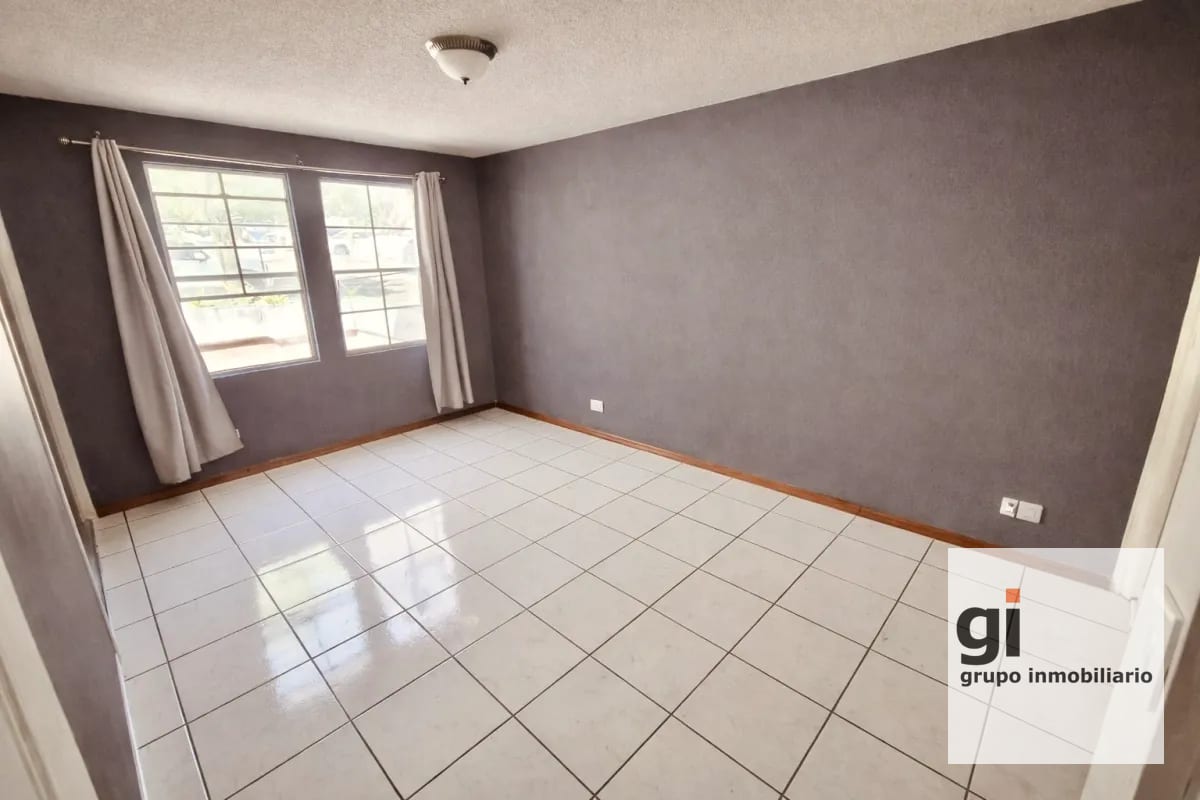 Linda Casa Remodelada en Zona 13 — Casa en Alquiler en Zona 13, Guatemala, Ciudad — foto 2 de 5
