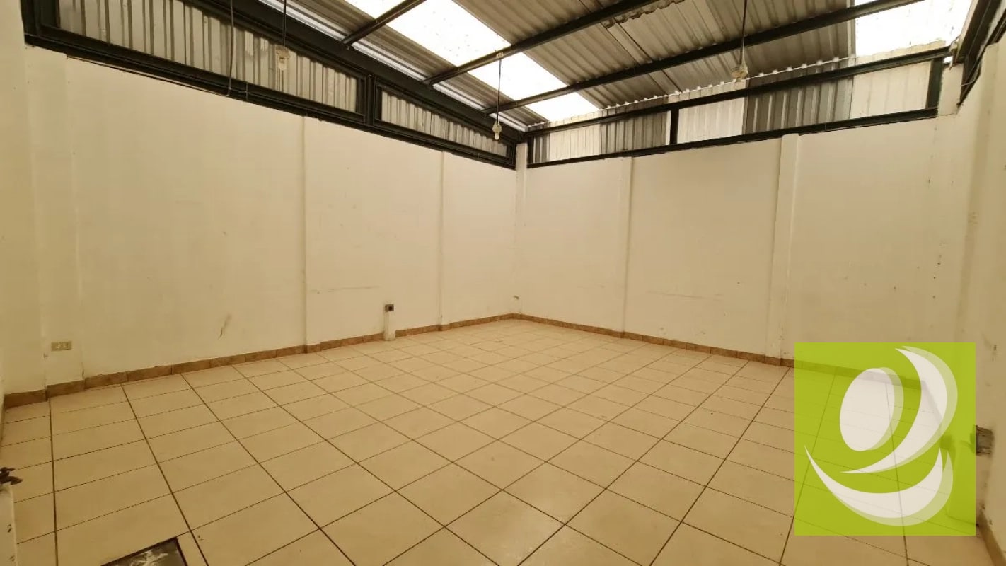 Alquilo Ofibodega en San Cristobal Mixco - 6