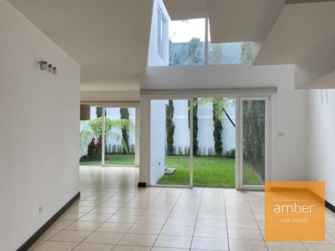 Casa en Campos de San Isidro 1, zona 16 - 10