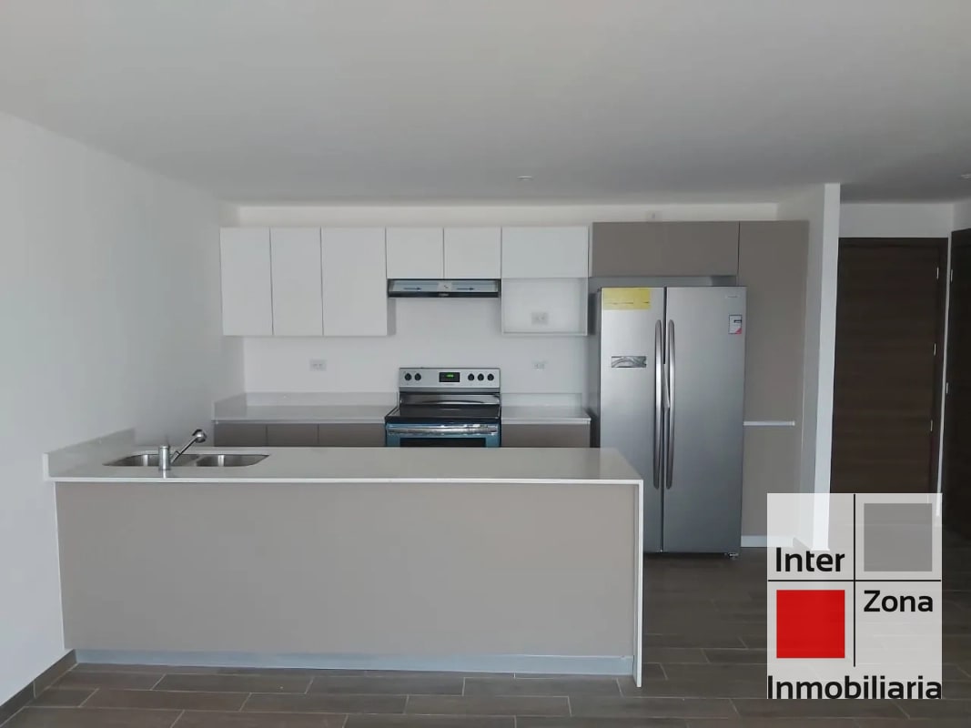 Apartamento en renta. Parque 15, Zona 15 - 9