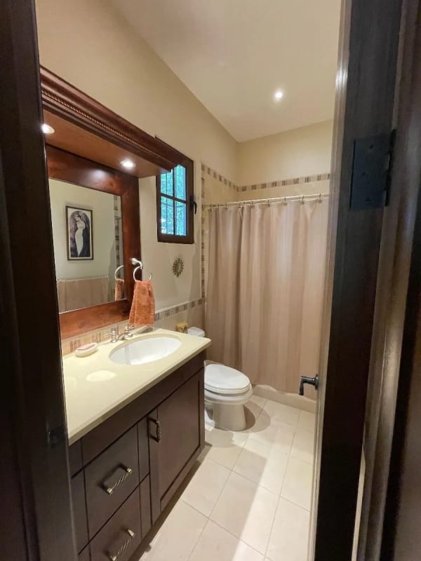 VENDO CASA DE UN NIVEL EN HACIENDA NUEVA CONTRY CLUB — Casa en Venta en Hacienda Nueva, San José Pinula, Guatemala, Ciudad — foto 13 de 17