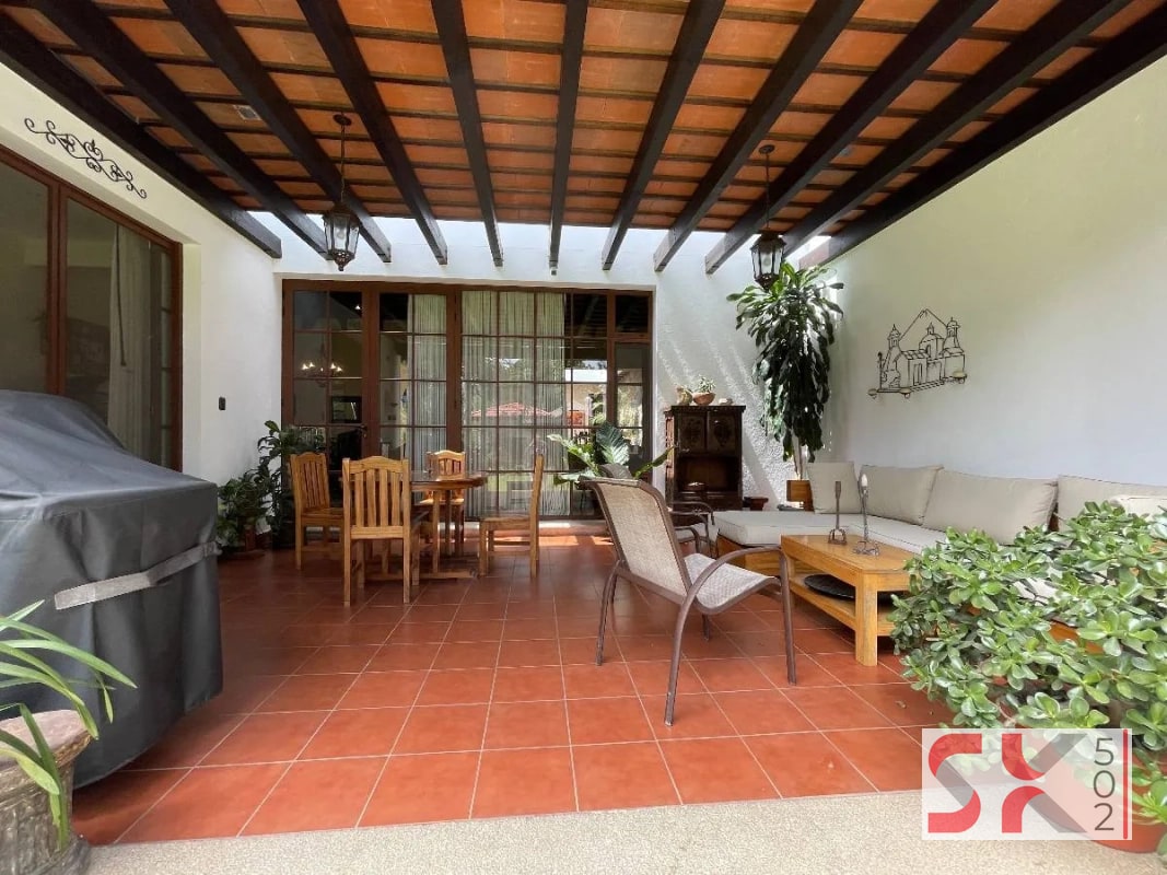 VENDO CASA DE UN NIVEL EN HACIENDA NUEVA CONTRY CLUB - 10