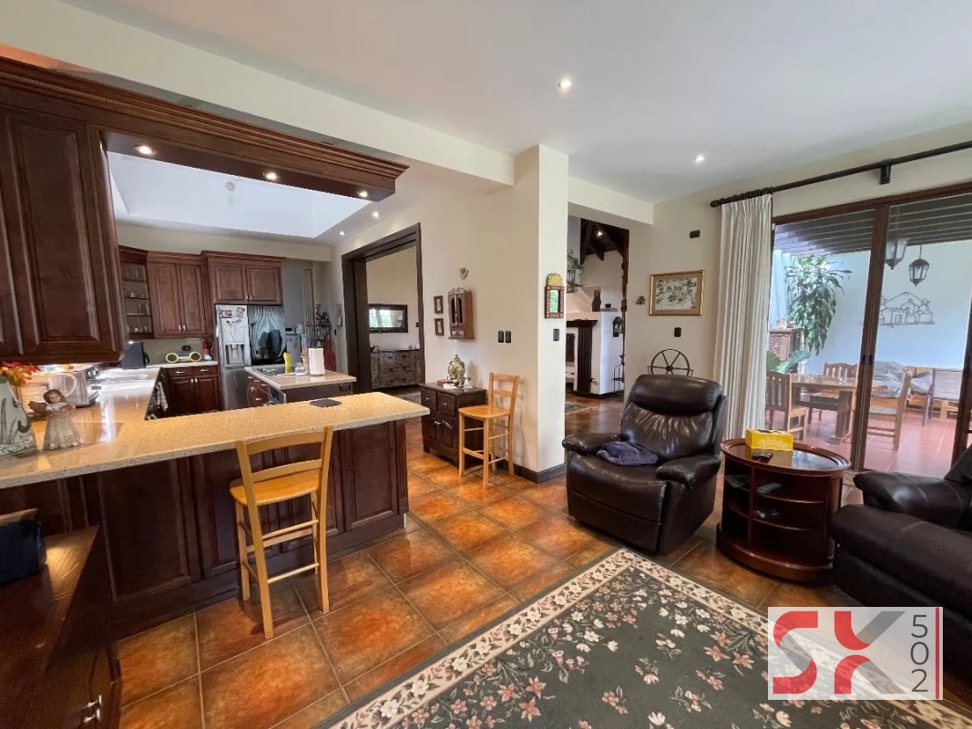 VENDO CASA DE UN NIVEL EN HACIENDA NUEVA CONTRY CLUB - 8