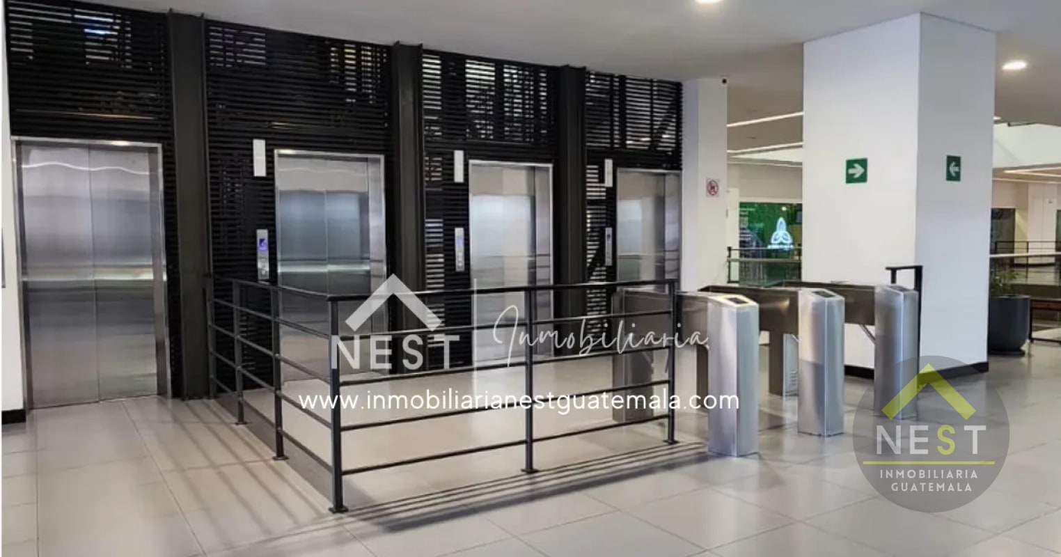Local de 131.52m² en primer nivel | ASCEND - zona 9 - 7