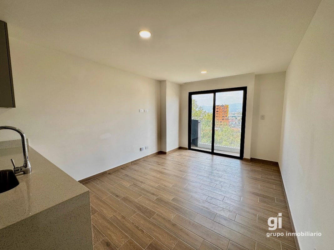 Apartamento de 2 dormitorios en venta en zona 14 - 17