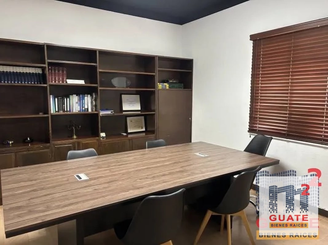 Casa fuera de condominio en Renta, Zona 10 - 3