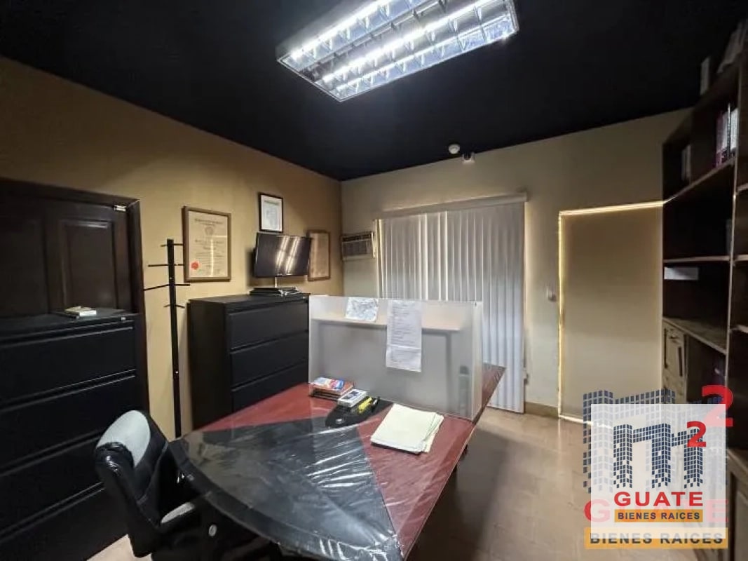 Casa fuera de condominio en Renta, Zona 10 - 2