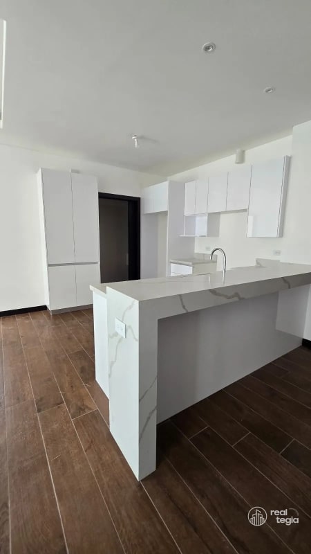 APARTAMENTO EN LIRIOS DE CAYALÁ ZONA 16 - 12