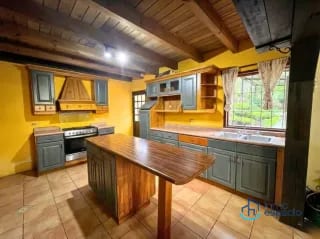 Casa en Venta – Colinas de San Lucas, Choacorral, Sacatepéquez — Casa en Venta en San Lucas Sacatepéquez, Sacatepéquez — miniatura 2 de 17