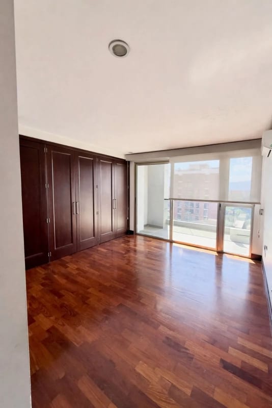 Penthouse de Lujo de 2 Niveles en Zona 10 — Apartamento en Venta en Santa Sofía, Zona 10, Guatemala, Ciudad — foto 8 de 8