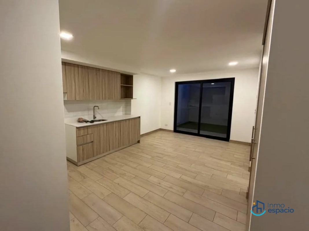 Apartamento en Alquiler – Edificio Armonía, Zona 12 - 1