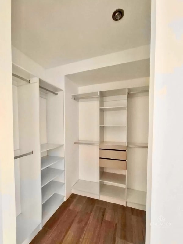 Zona 16 • Apartamento en Renta • Edificio Brickell - 6