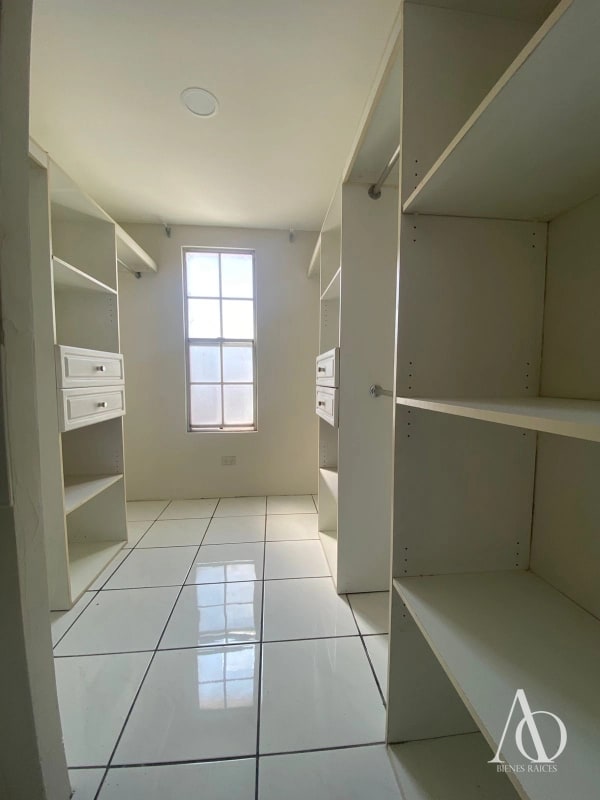Casa en Alquiler en Monte Azul II, zona 13 / EN DIRECTO - 4