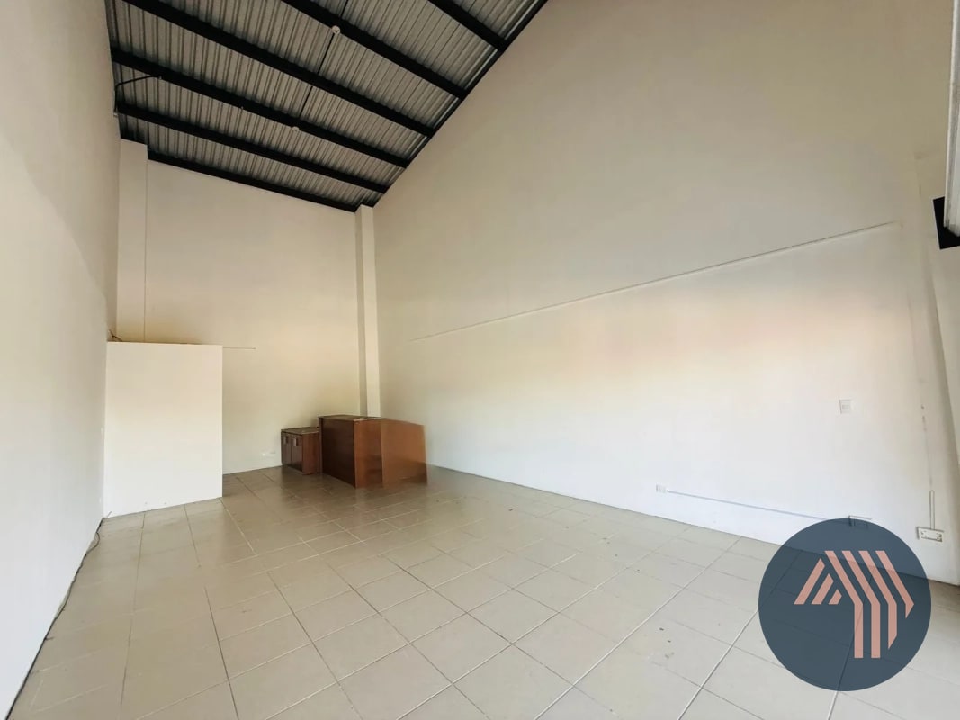 ALQUILER DE LOCAL COMERCIAL 50MT2 - KM 17.5 CES - 2