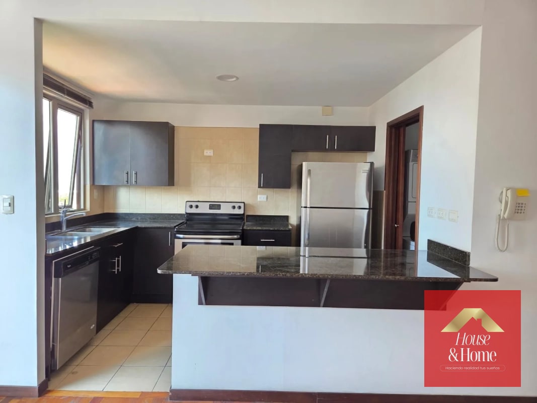 Apartamento en renta zona 14 -Torre Quattro - 15