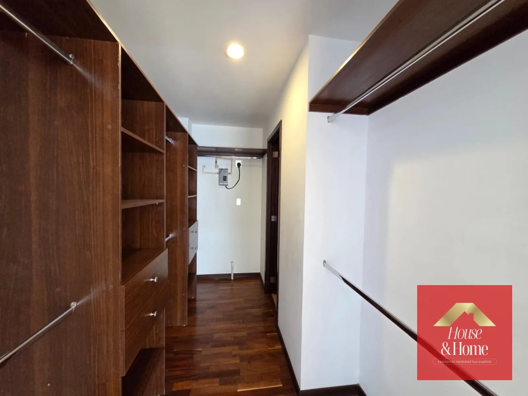 Apartamento en renta zona 14 -Torre Quattro - 9