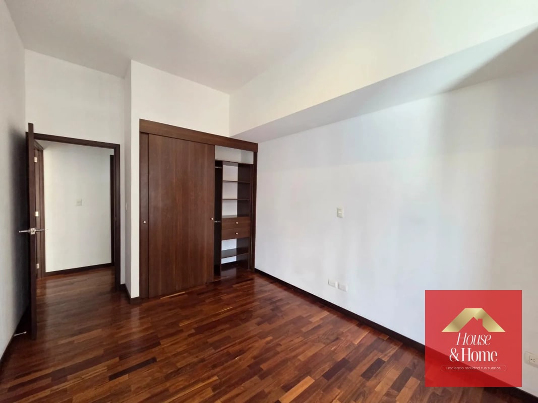 Apartamento en renta zona 14 -Torre Quattro - 7
