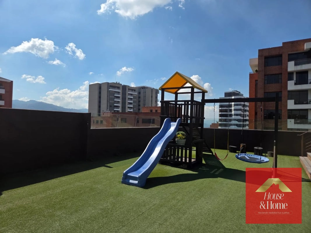 Apartamento en renta zona 14 -Torre Quattro - 1