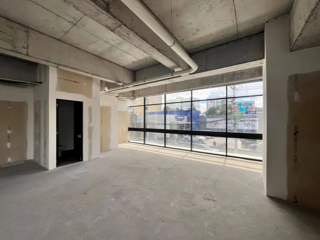 ESPACIO PARA CLINICA u OFICINA EN RENTA RENOVATI ZONA 10 — Clínica en Alquiler en Zona 10, Guatemala, Ciudad — foto 8 de 9