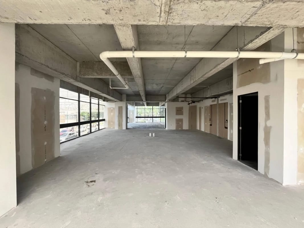 ESPACIO PARA CLINICA u OFICINA EN RENTA RENOVATI ZONA 10 — Clínica en Alquiler en Zona 10, Guatemala, Ciudad — foto 2 de 9
