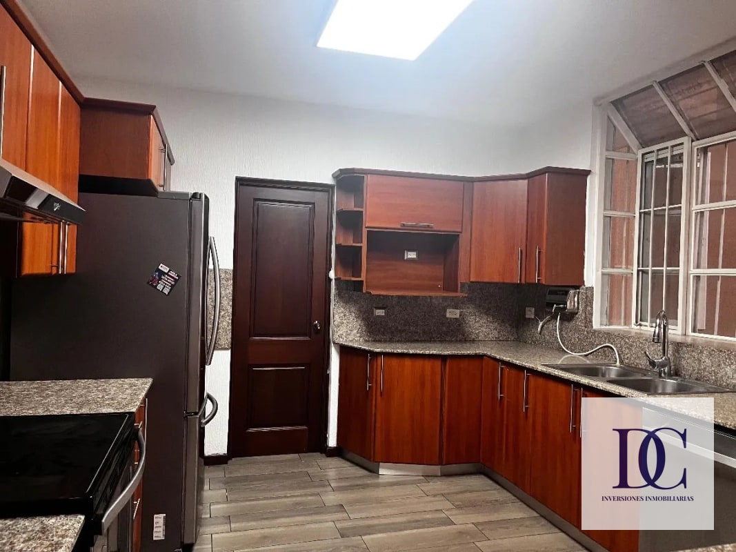 📍 CASA EN RENTA – COLONIA ELGIN II | ZONA 13 - 15