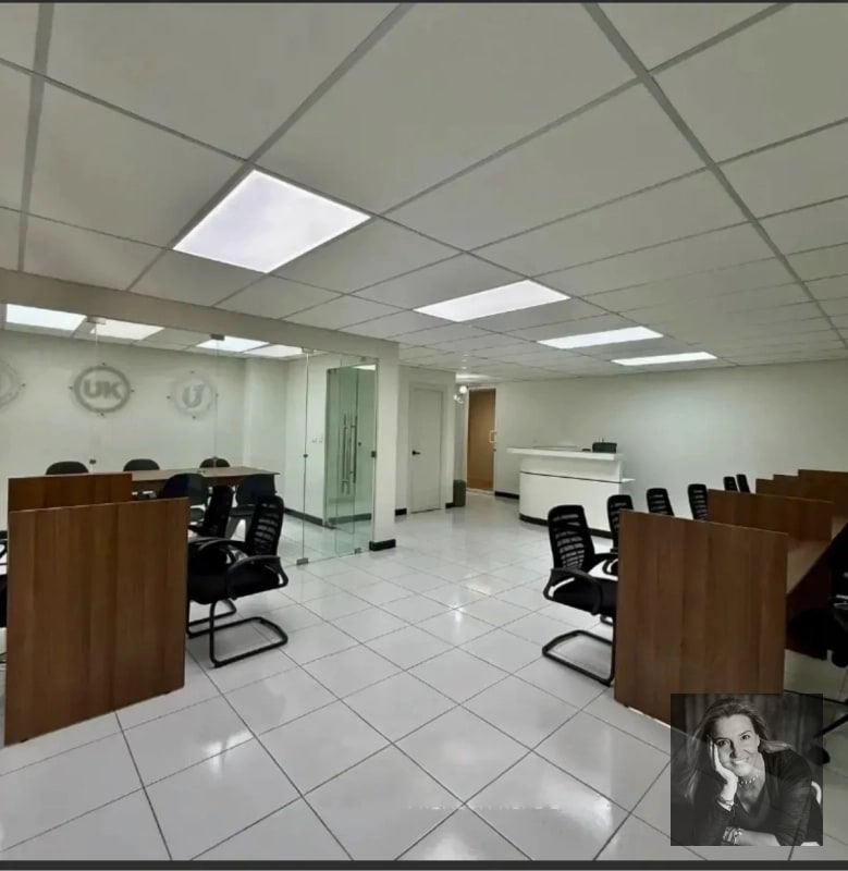 OFICINA NUEVA AMUEBLADA EN RENTA – EDIFICIO 01010, ZONA 10 - 6